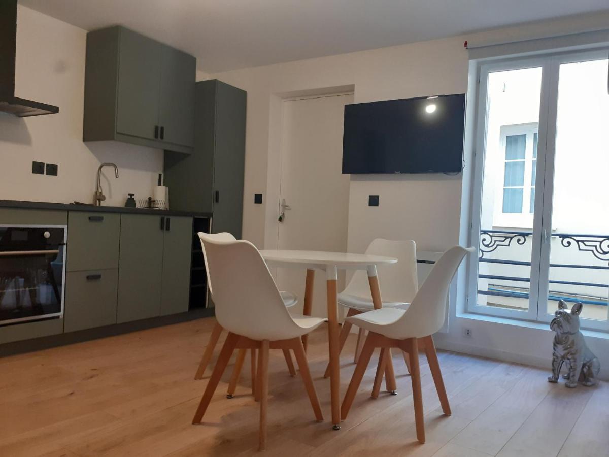 Saint-Germain-En-Laye: Grand Studio En Centre Ville A 2 Minutes Du Rer Zewnętrze zdjęcie