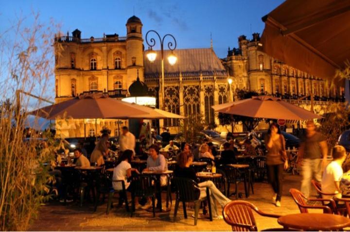 Saint-Germain-En-Laye: Grand Studio En Centre Ville A 2 Minutes Du Rer Zewnętrze zdjęcie